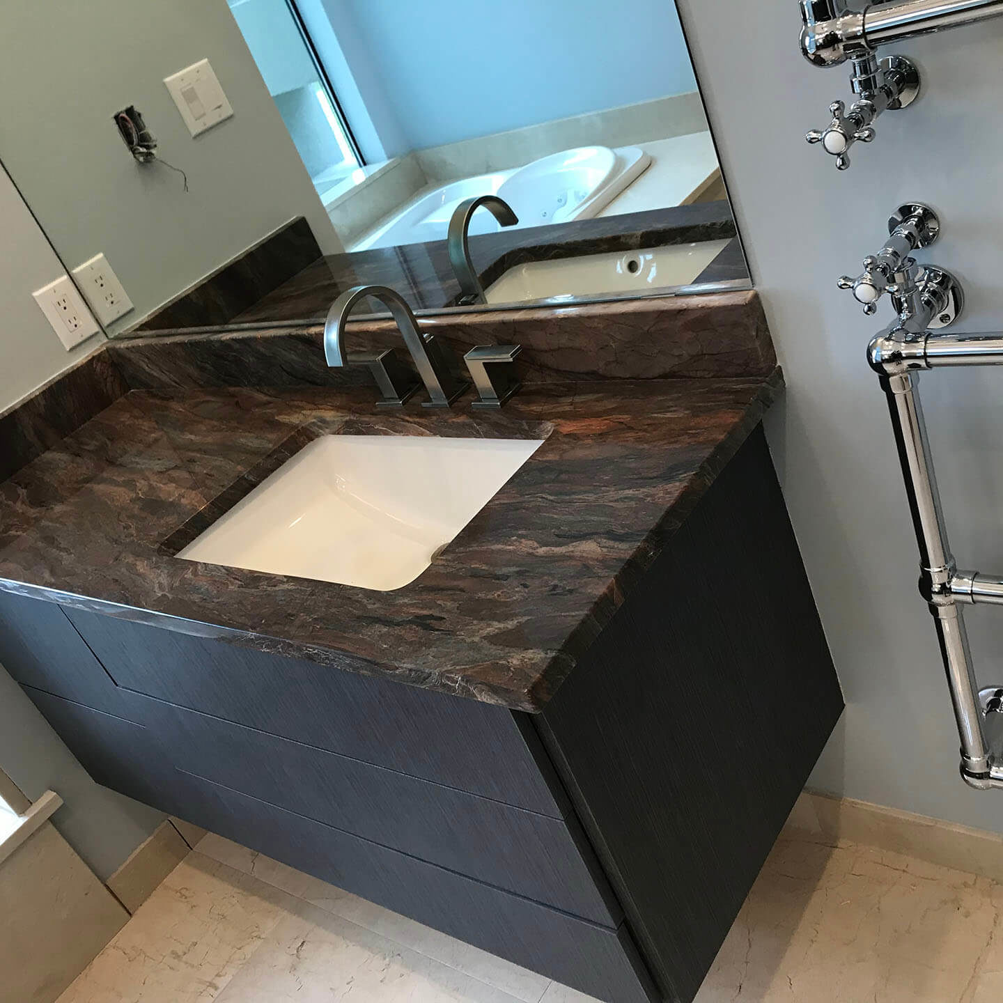 Gal-Res-Diam3017-Bath 3